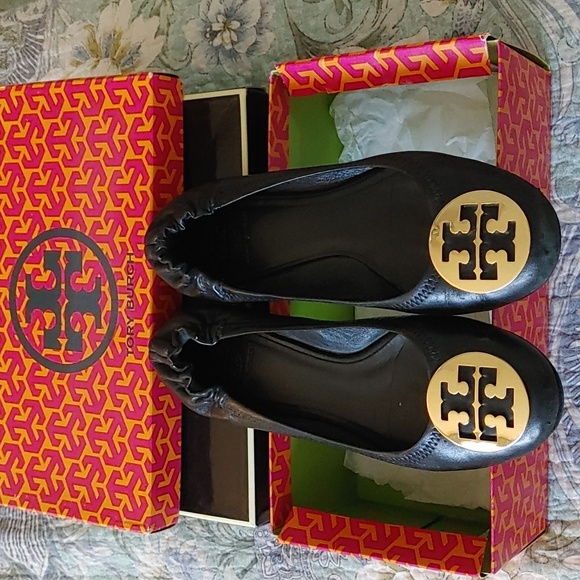 Tory Burch, black/gold, Classic Reva Ballet flats. - Picture 1 of 15